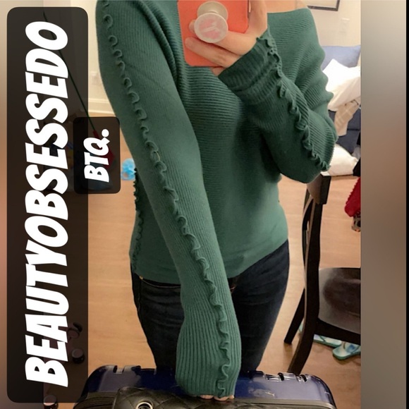 ☃️BOGO50%☃️🆕❤️ALLIE ROSE: RED Ribbed Back Button Down Frilly Arm Sweater SMALL - Picture 5 of 9